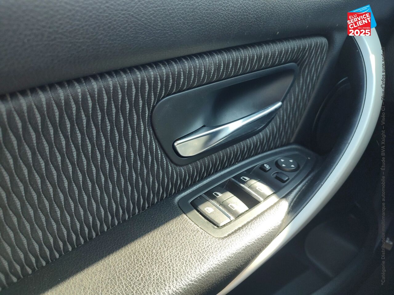 Véhicule d'occasion BMW SERIE 3 330EA 252CH LOUNGE SIEGES CHAUF GPS RADAR AV/AR chez HESS Automobile
