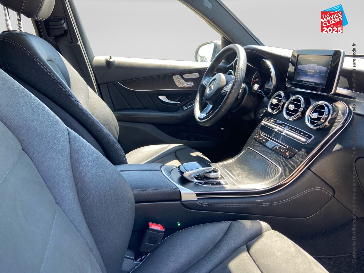 Véhicule d'occasion MERCEDES-BENZ GLC 250 211CH SPORTLINE 4MATIC 9G-TRONIC EURO6D-T chez BMW Dole