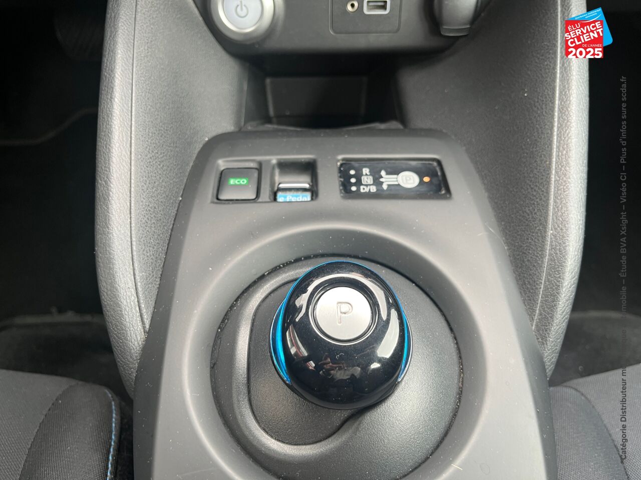 Véhicule d'occasion NISSAN LEAF 150CH 40KWH BUSINESS 21.5 GPS CAMERA chez Peugeot Reims