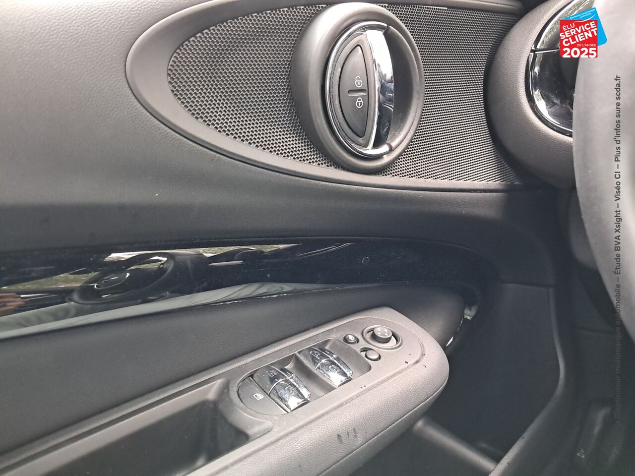 Véhicule d'occasion MINI CLUBMAN COOPER S 178CH KNIGHTSBRIDGE BVA7 TPANO GPS CAMERA CARPLAY chez MINI Lons-Le-Saunier