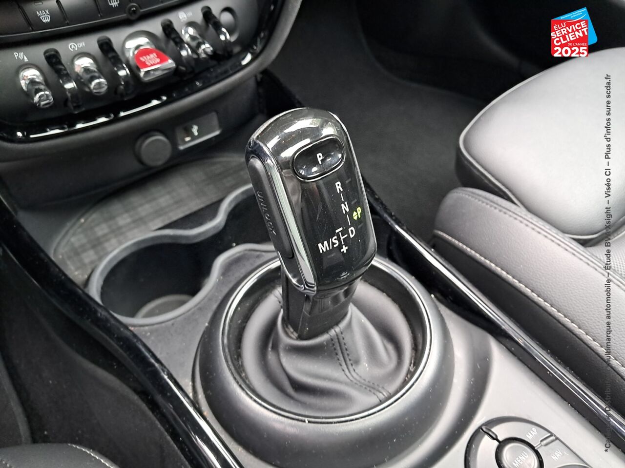 Véhicule d'occasion MINI CLUBMAN COOPER S 178CH KNIGHTSBRIDGE BVA7 TPANO GPS CAMERA CARPLAY chez MINI Lons-Le-Saunier