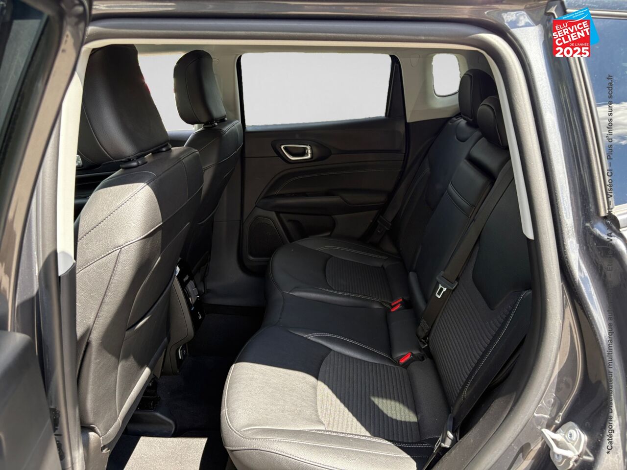 Véhicule d'occasion JEEP COMPASS 1.3 GSE T4 190CH BROOKLYN EDITION 4XE PHEV AT6 chez Opel Besançon