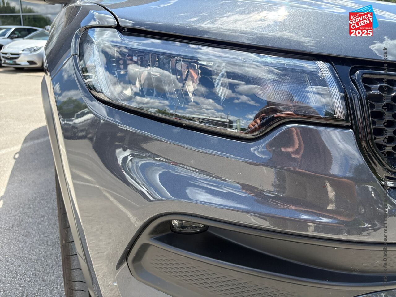Véhicule d'occasion JEEP COMPASS 1.3 GSE T4 190CH BROOKLYN EDITION 4XE PHEV AT6 chez Opel Besançon