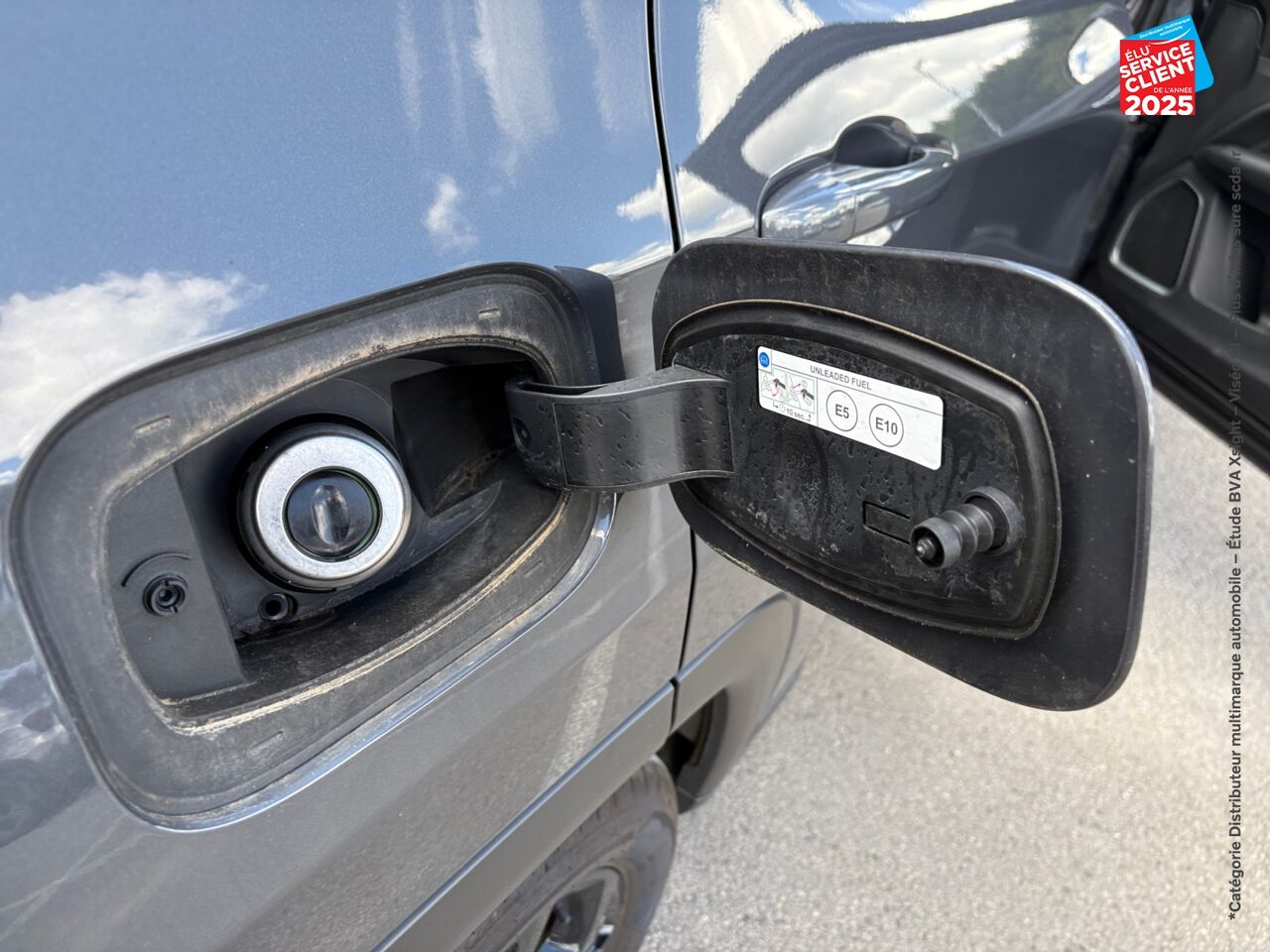 Véhicule d'occasion JEEP COMPASS 1.3 GSE T4 190CH BROOKLYN EDITION 4XE PHEV AT6 chez Opel Besançon