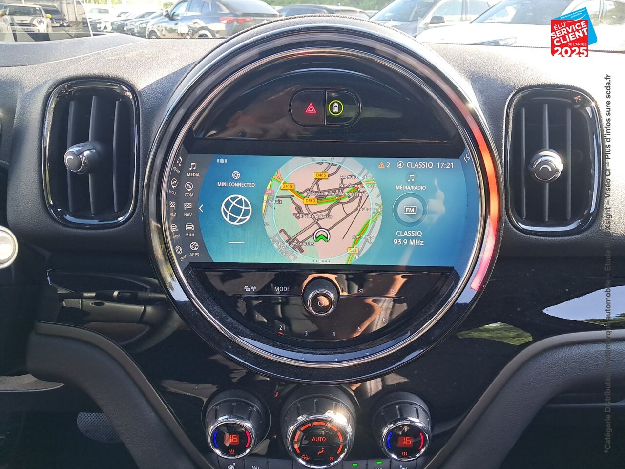 Véhicule d'occasion MINI COUNTRYMAN COOPER SE 125CH + 95CH NORTHWOOD ALL4 BVA6 TOUVRANT GPS chez BMW Besançon