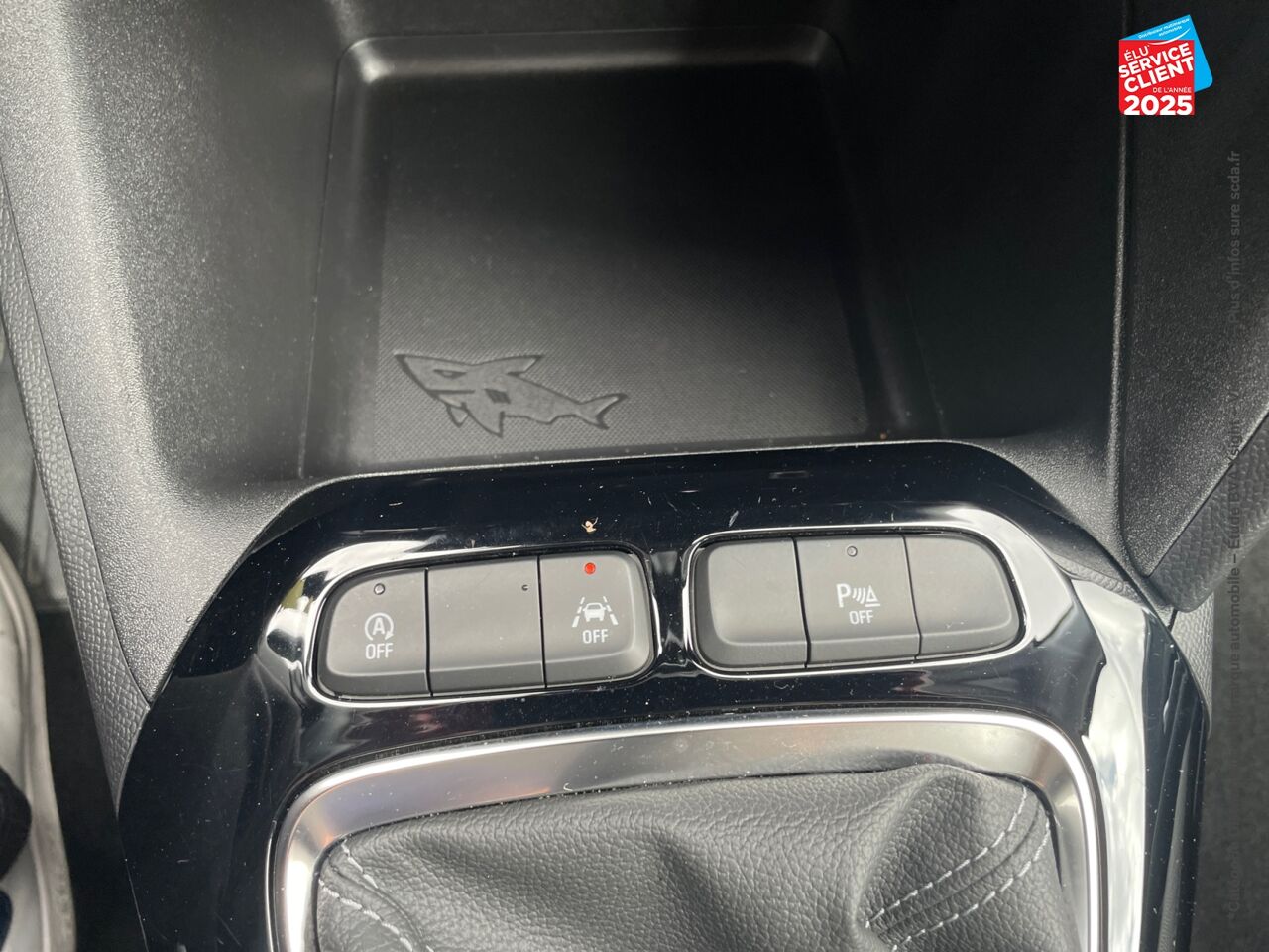 Véhicule d'occasion OPEL CORSA 1.2 75CH ELEGANCE BUSINESS GPS CARPLAY chez Le Veodrome