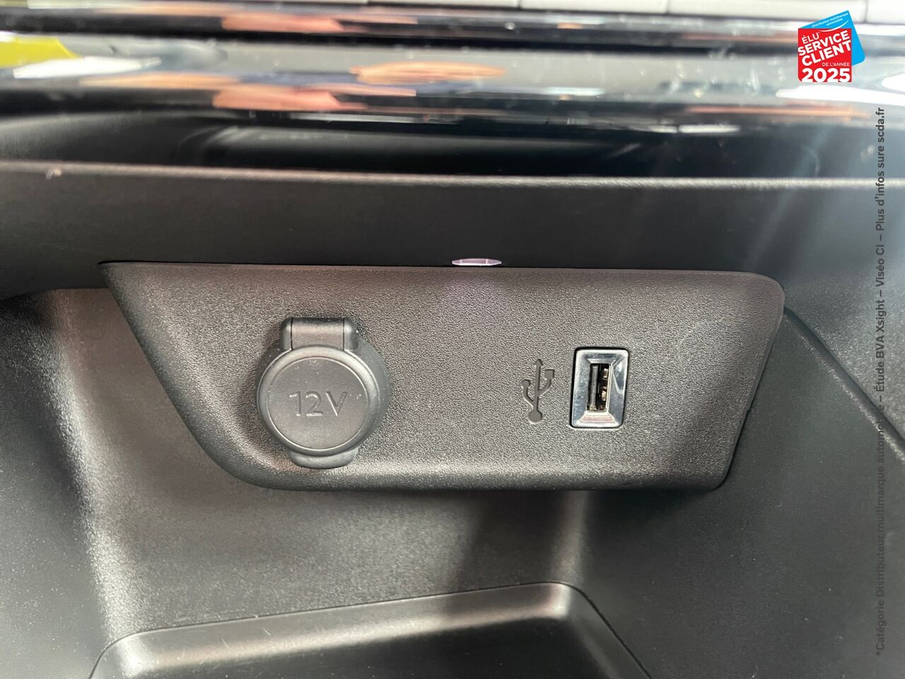 Véhicule d'occasion OPEL CORSA 1.2 75CH ELEGANCE BUSINESS GPS CARPLAY chez Le Veodrome