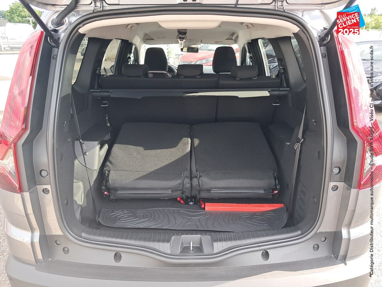 Véhicule d'occasion DACIA JOGGER 1.0 ECO-G 100CH EXTREME+ 7 PLACES -24 CAMERA CARPLAY chez Renault Colmar