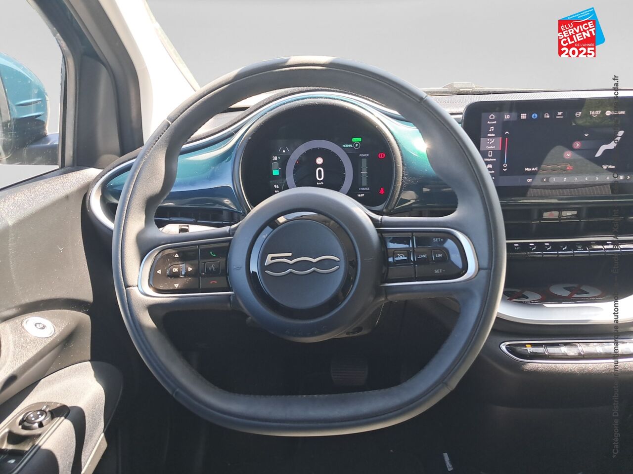 Véhicule d'occasion FIAT 500 E 118CH ICONE chez Nissan Montbéliard
