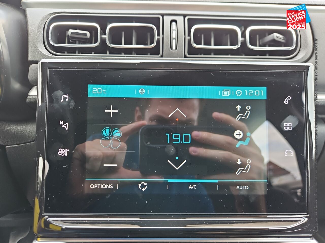 Véhicule d'occasion CITROEN C3 1.5 BLUEHDI 100CH S/S C-SERIES E6.D GPS RADAR AR CARPLAY chez Le Veodrome