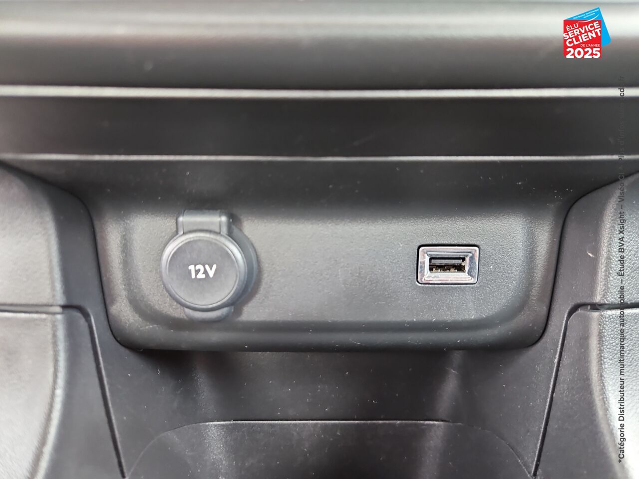 Véhicule d'occasion CITROEN C3 1.5 BLUEHDI 100CH S/S C-SERIES E6.D GPS RADAR AR CARPLAY chez Le Veodrome