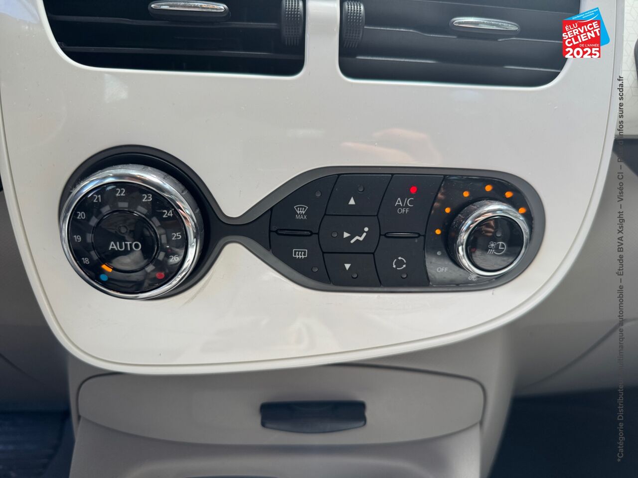 Véhicule d'occasion RENAULT ZOE ZEN CHARGE NORMALE R90 chez Hyundai Epernay