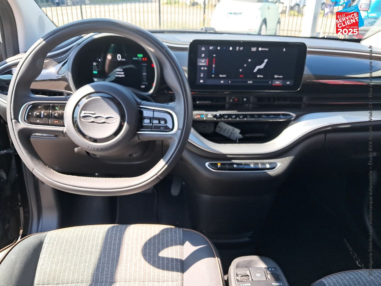 Véhicule d'occasion FIAT 500 E 118CH ICONE chez Hyundai Reims