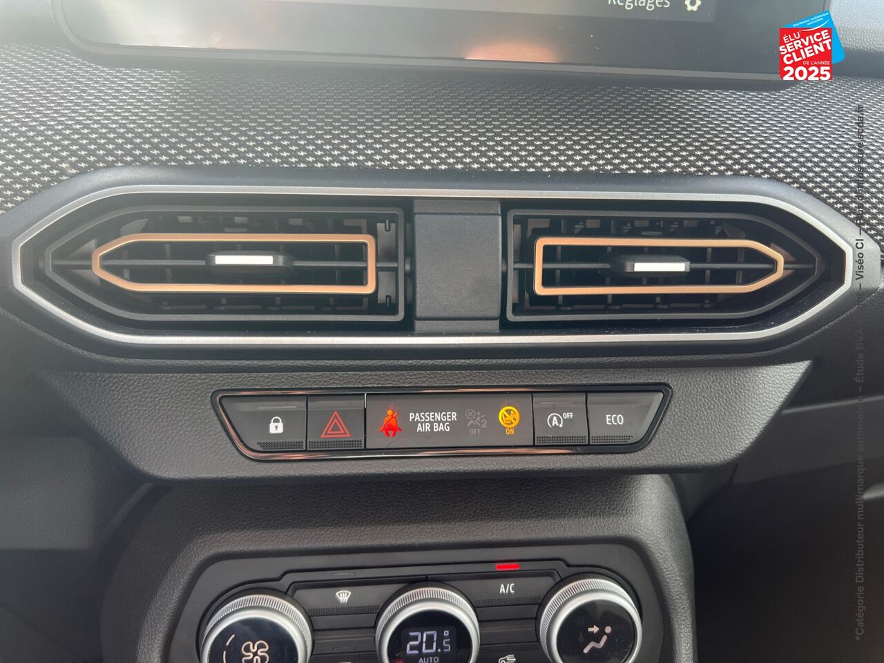 chez Dacia Saint-Louis