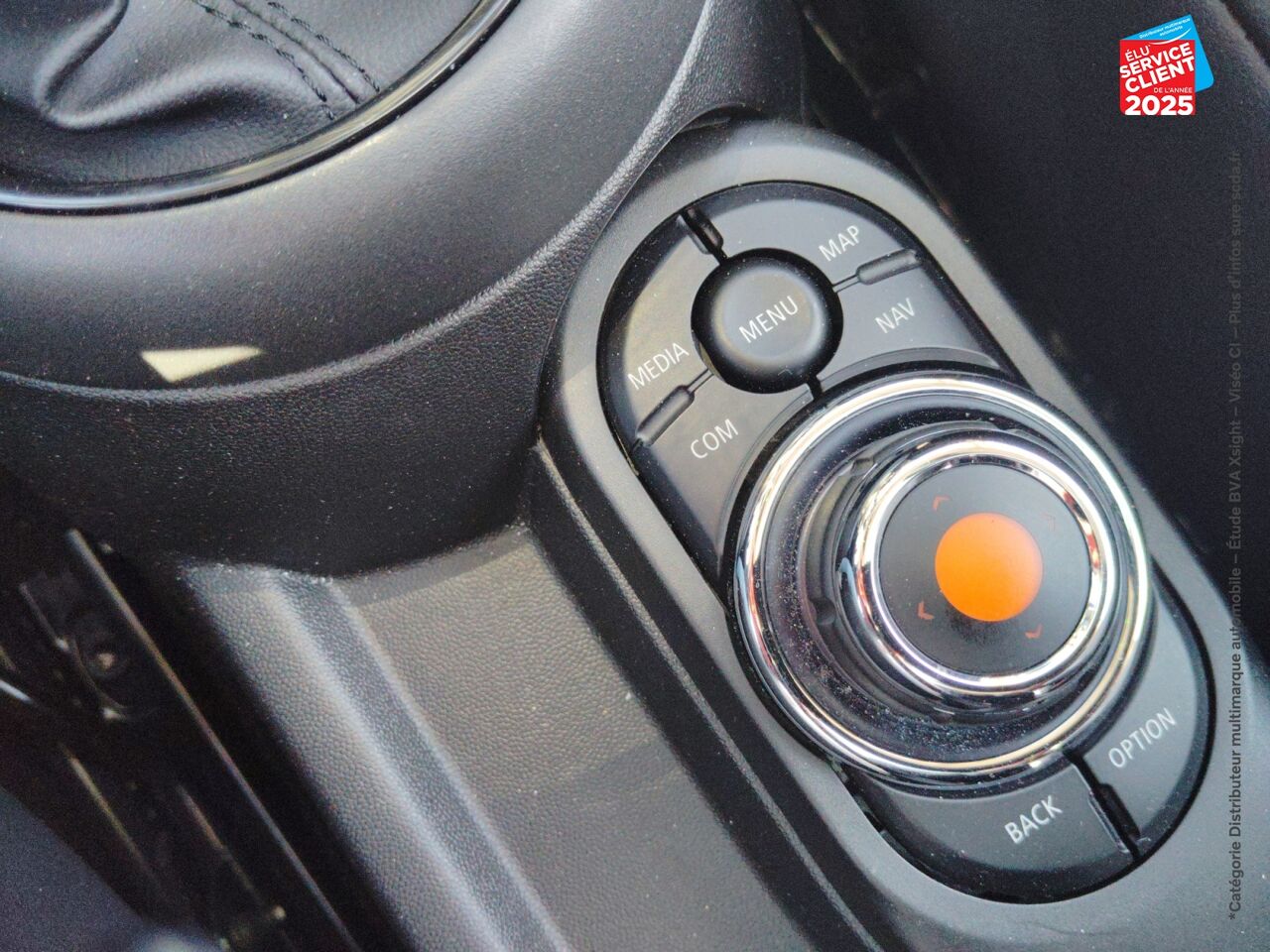 Véhicule d'occasion MINI MINI ONE 102CH HEDDON STREET EURO6D-T chez Renault Saint-Louis