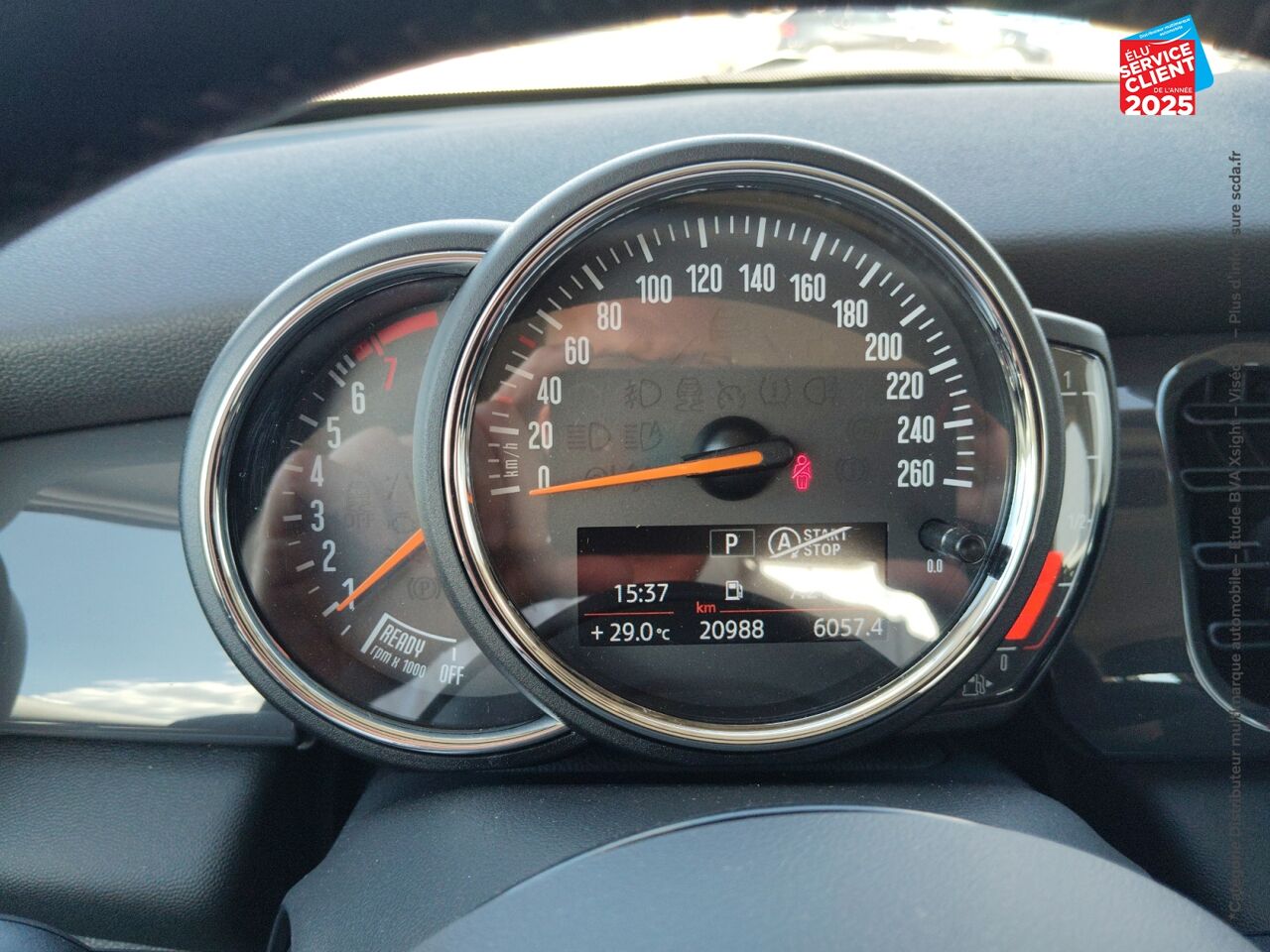 Véhicule d'occasion MINI MINI 5 PORTES COOPER 136CH CHILI BVA7 GPS chez BMW Dole