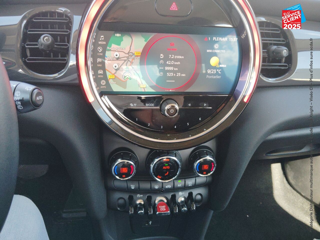 Véhicule d'occasion MINI MINI 5 PORTES COOPER 136CH CHILI BVA7 GPS chez BMW Dole
