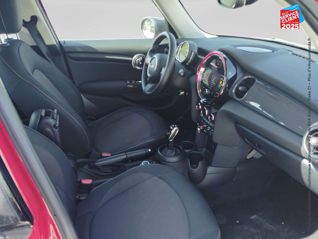 Véhicule d'occasion MINI MINI 5 PORTES COOPER 136CH CHILI BVA7 GPS chez BMW Dole