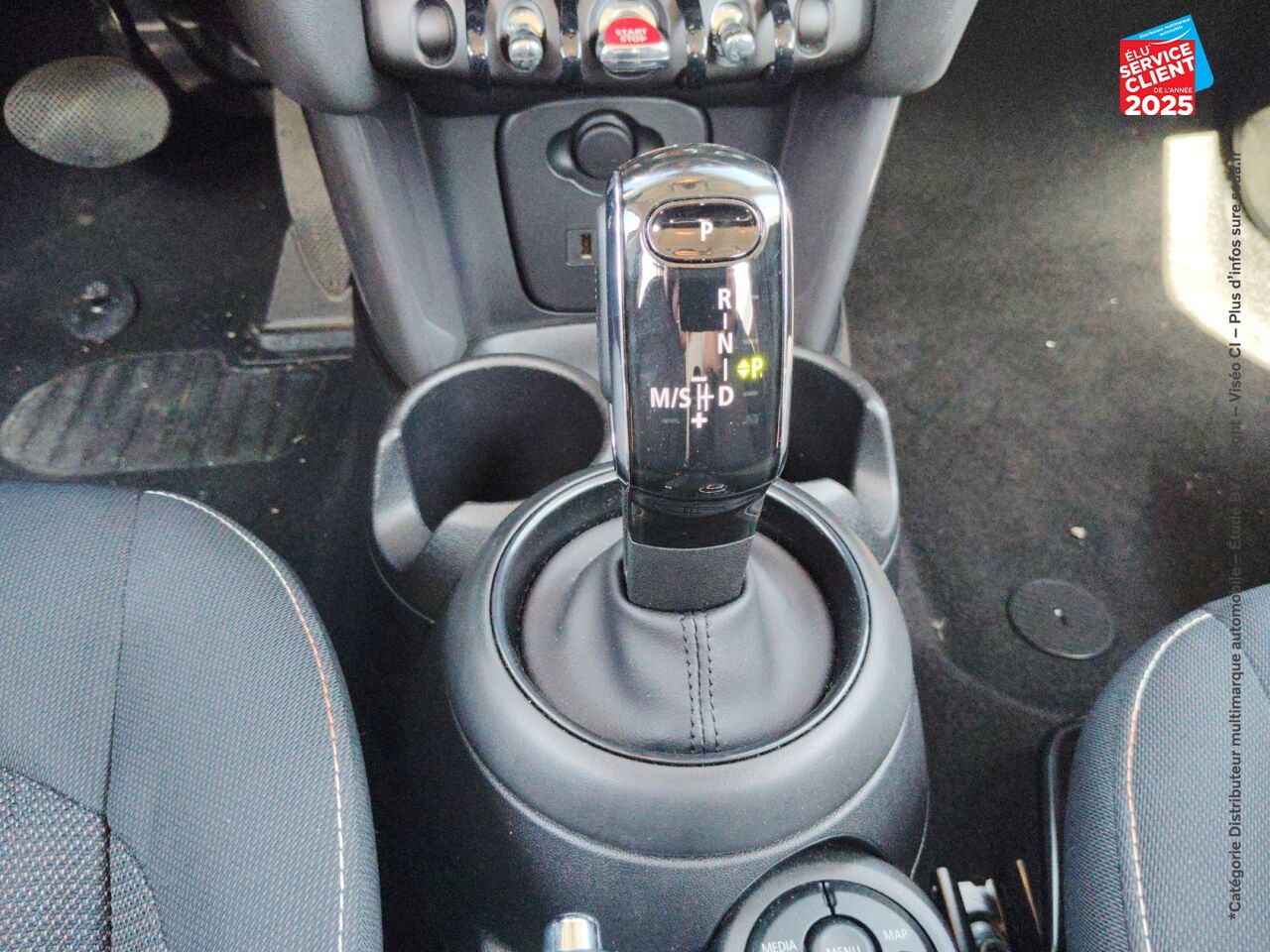 Véhicule d'occasion MINI MINI 5 PORTES COOPER 136CH CHILI BVA7 GPS chez BMW Dole
