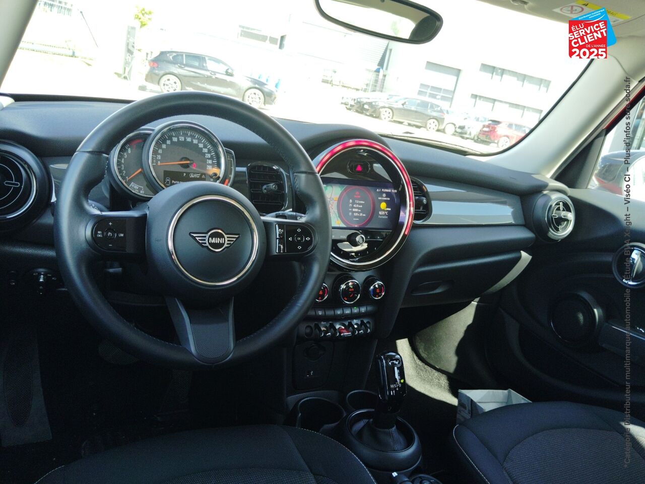 Véhicule d'occasion MINI MINI 5 PORTES COOPER 136CH CHILI BVA7 GPS chez BMW Dole