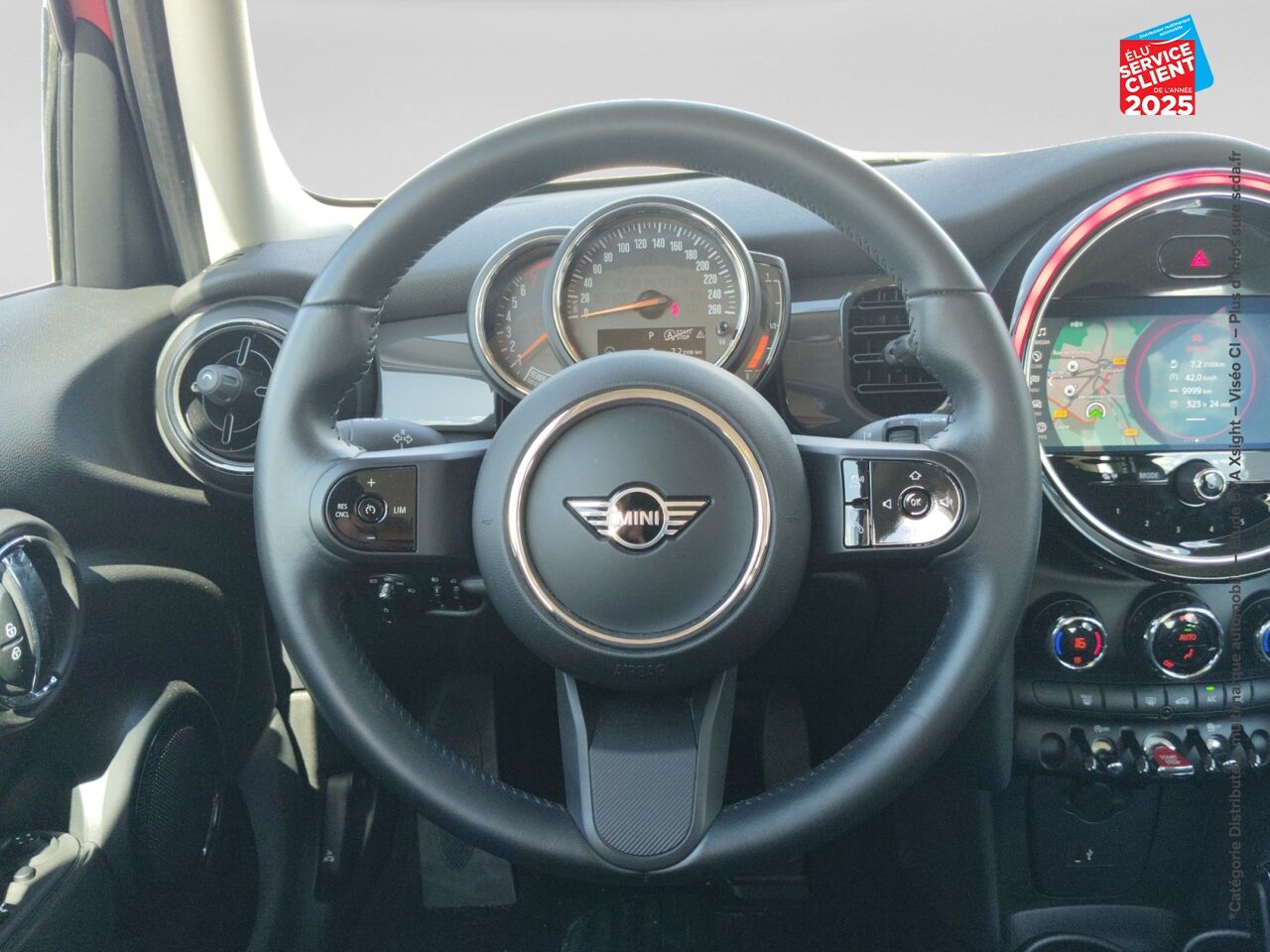 Véhicule d'occasion MINI MINI 5 PORTES COOPER 136CH CHILI BVA7 GPS chez BMW Dole