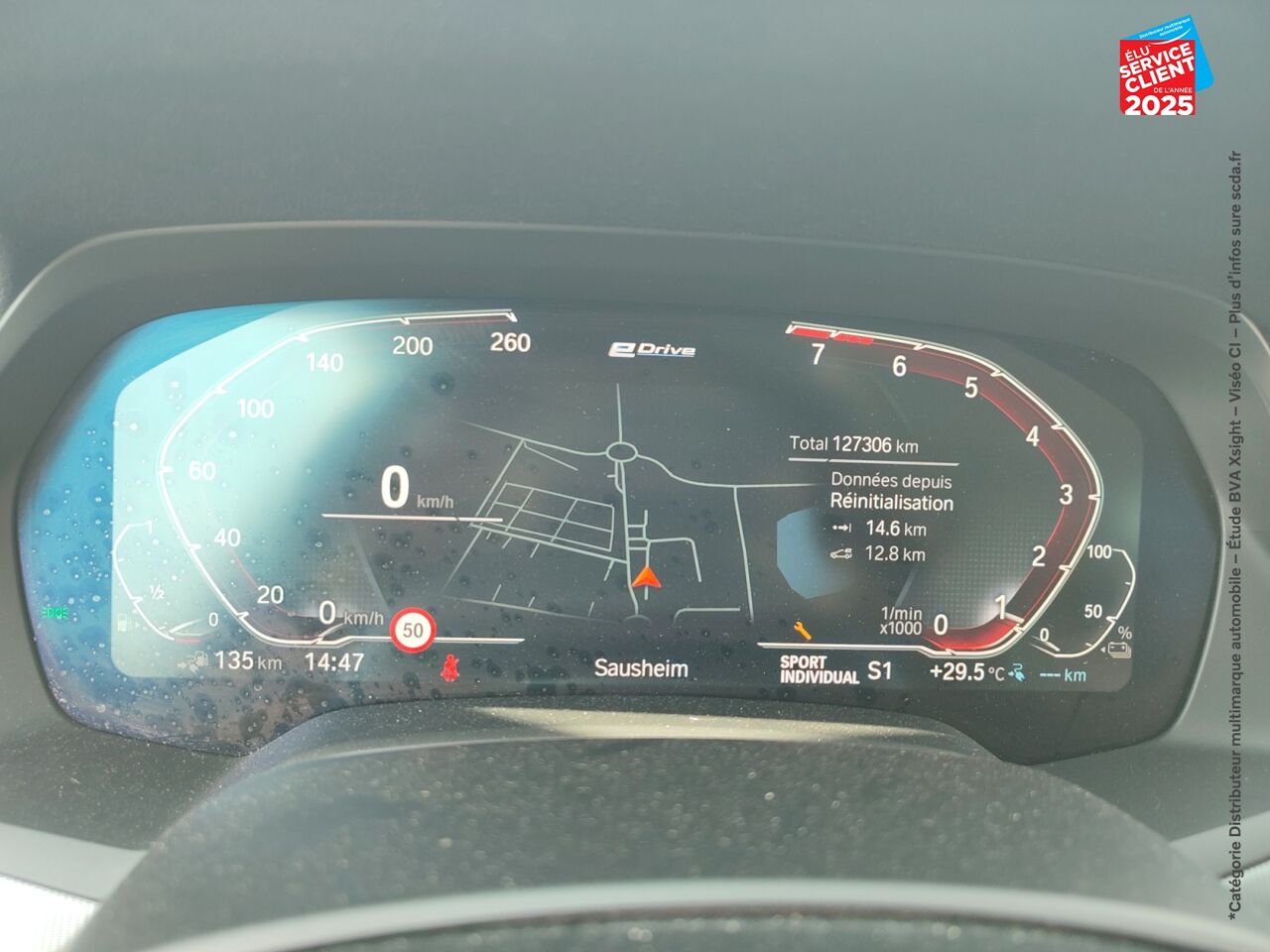 Véhicule d'occasion BMW X5 XDRIVE45E 394CH LOUNGE 17CV SIEGES CUIR GPS CARPLAY chez Lexus Metz