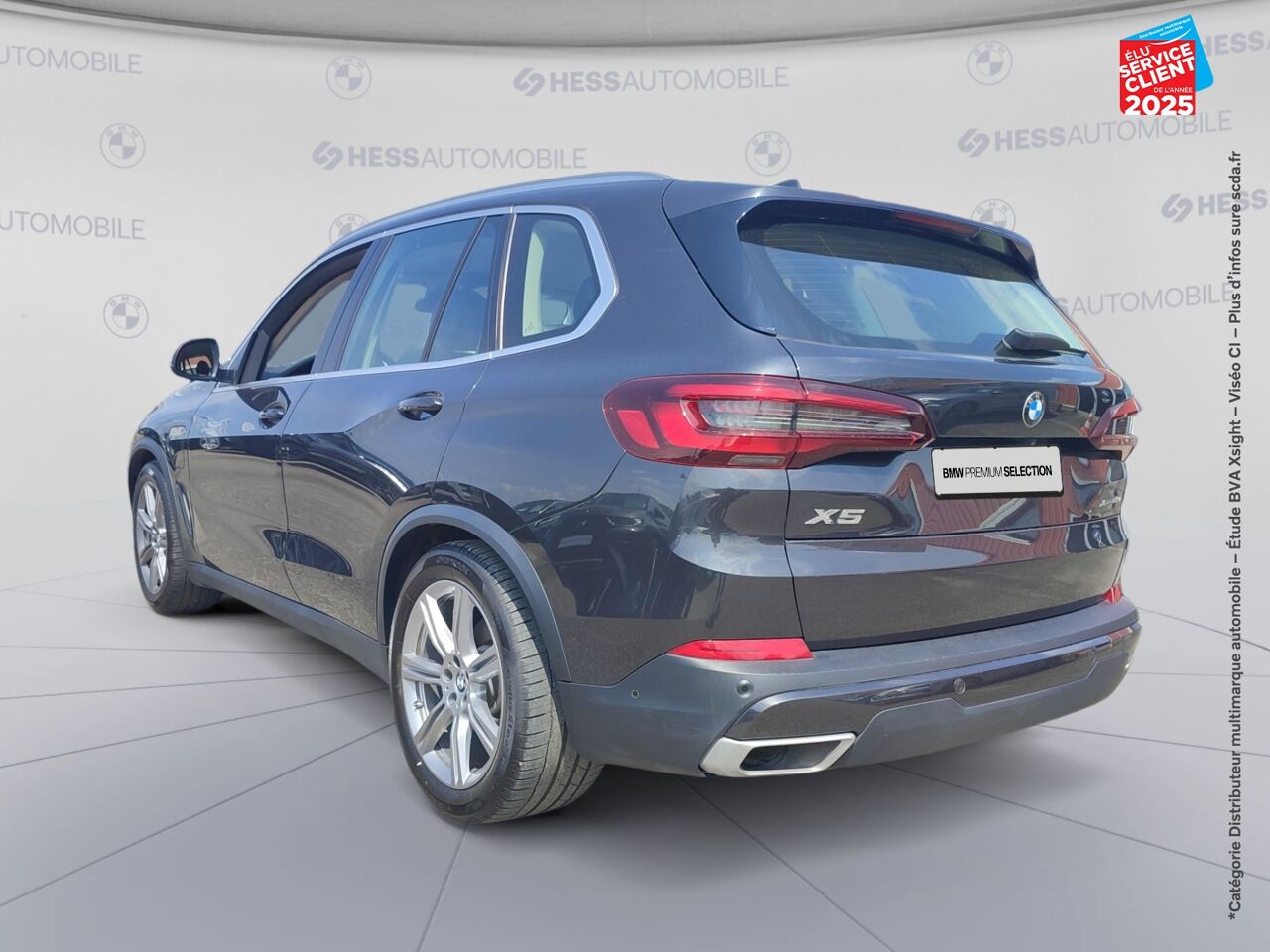 Véhicule d'occasion BMW X5 XDRIVE45E 394CH LOUNGE 17CV SIEGES CUIR GPS CARPLAY chez Lexus Metz