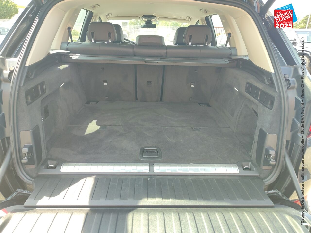 Véhicule d'occasion BMW X5 XDRIVE45E 394CH LOUNGE 17CV SIEGES CUIR GPS CARPLAY chez Lexus Metz