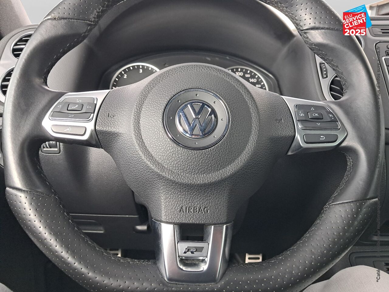 Véhicule d'occasion VOLKSWAGEN TIGUAN 2.0 TDI 140CH BLUEMOTION TECHNOLOGY FAP CARAT 4MOTION DSG7 SIEGES CUIR GPS CAMERA chez Primocar