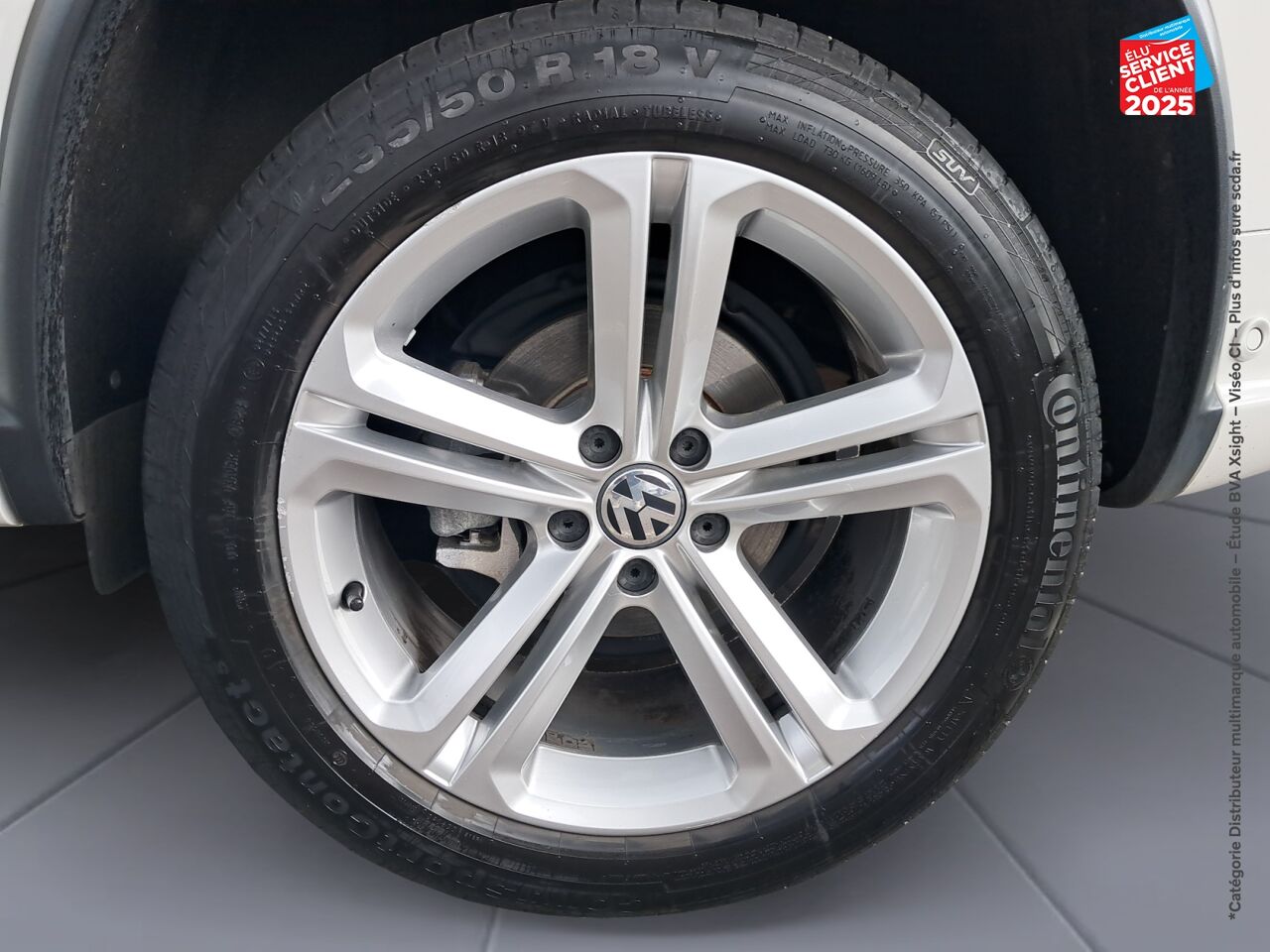 Véhicule d'occasion VOLKSWAGEN TIGUAN 2.0 TDI 140CH BLUEMOTION TECHNOLOGY FAP CARAT 4MOTION DSG7 SIEGES CUIR GPS CAMERA chez Primocar