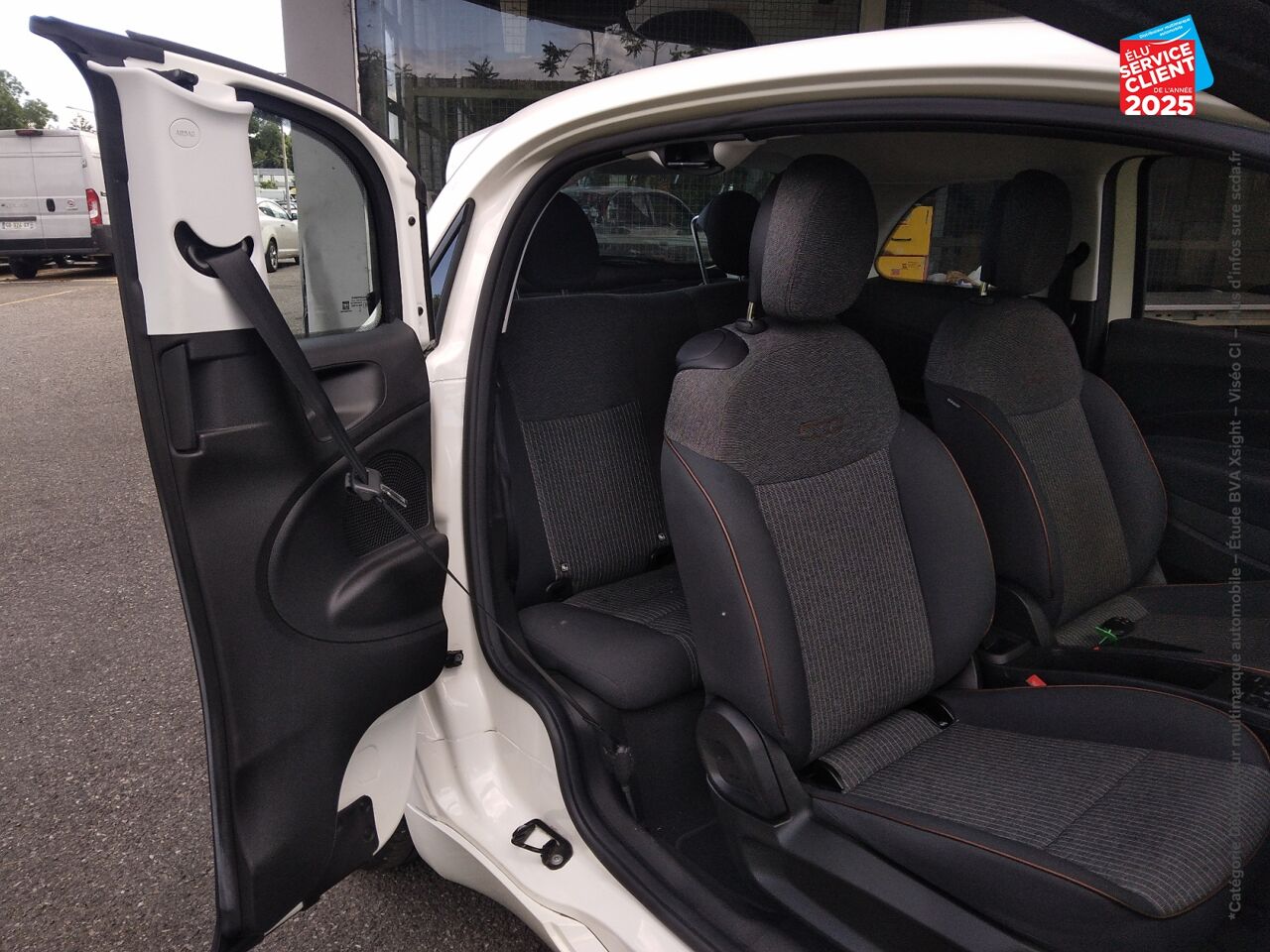 Véhicule d'occasion FIAT 500 3+1 E 95CH ICONE GPS CAMERA chez Renault Sélestat