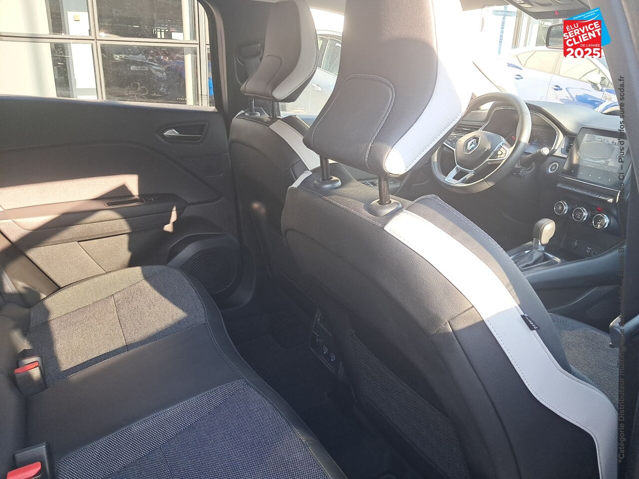 Véhicule d'occasion RENAULT CAPTUR 1.3 TCE 140CH FAP INTENS EDC -21 chez Opel Bar le Duc