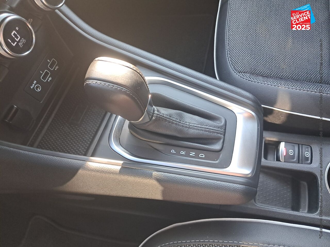 Véhicule d'occasion RENAULT CAPTUR 1.3 TCE 140CH FAP INTENS EDC -21 chez Opel Bar le Duc