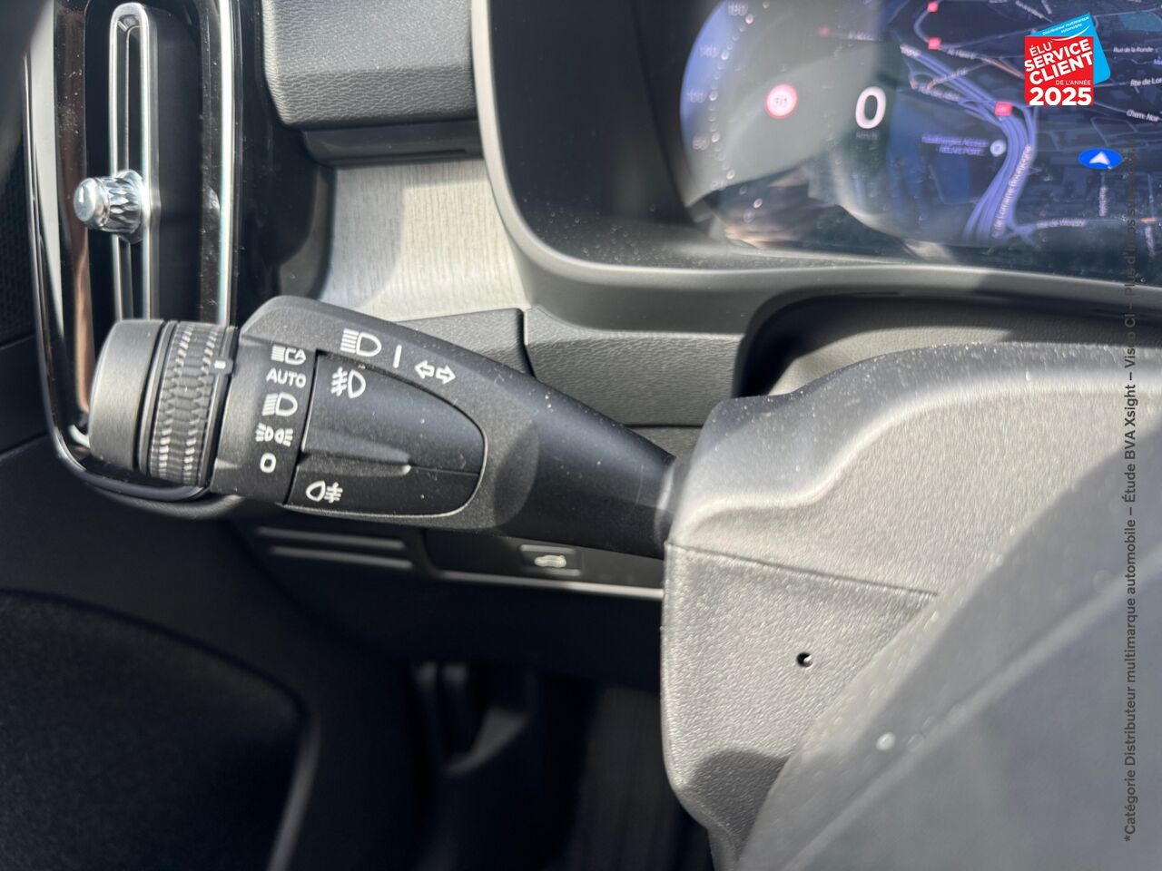 Véhicule d'occasion VOLVO XC40 B3 163CH PLUS DCT 7 chez Hyundai Besançon