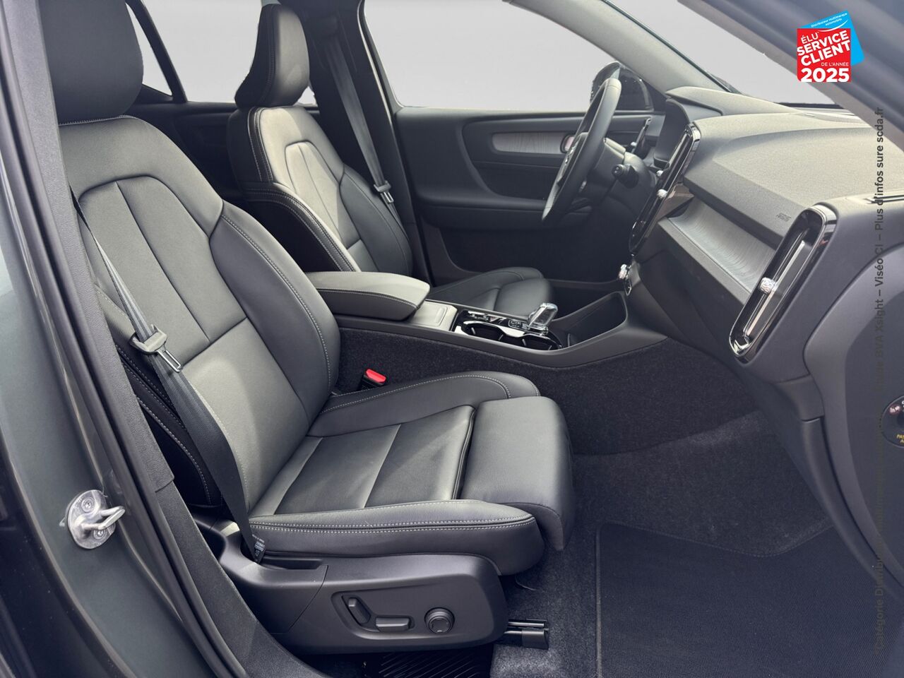 Véhicule d'occasion VOLVO XC40 B3 163CH PLUS DCT 7 chez Hyundai Besançon