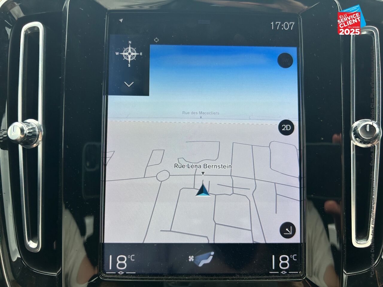 Véhicule d'occasion VOLVO XC40 T2 129CH R-DESIGN GPS CAMERA CARPLAY chez Volvo Strasbourg