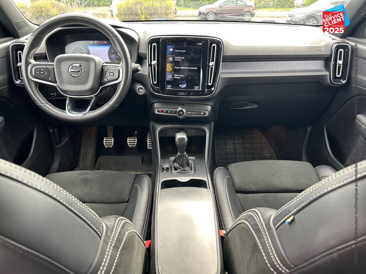 Véhicule d'occasion VOLVO XC40 T2 129CH R-DESIGN GPS CAMERA CARPLAY chez Volvo Strasbourg