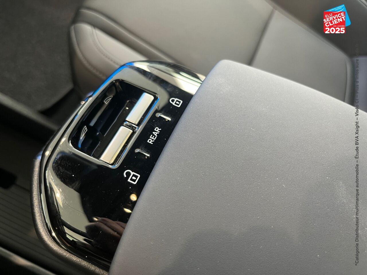 Véhicule d'occasion VOLVO EX30 CROSS COUNTRY TWIN PERFORMANCE 428CH ULTRA chez BMW Belfort