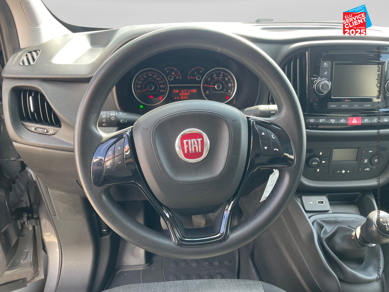 Véhicule d'occasion FIAT DOBLO CARGO 1.6 MULTIJET 105CH 705KG PRO LOUNGE chez Le Veodrome