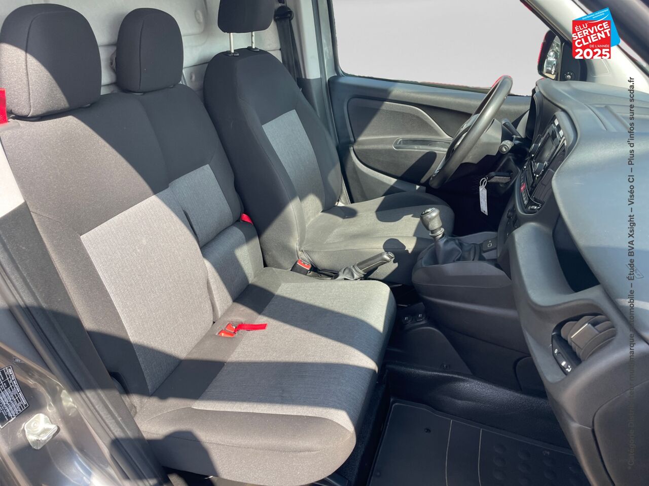 Véhicule d'occasion FIAT DOBLO CARGO 1.6 MULTIJET 105CH 705KG PRO LOUNGE chez Le Veodrome