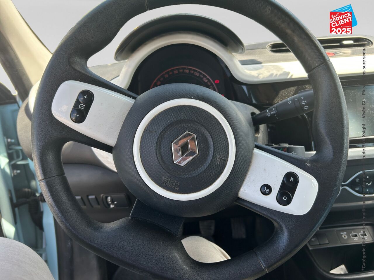 Véhicule d'occasion RENAULT TWINGO 1.0 SCE 65CH ZEN - 21MY chez Nissan Dijon