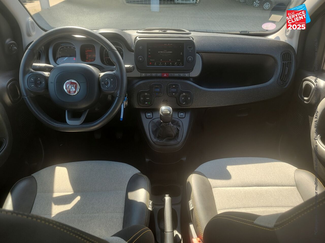 Véhicule d'occasion FIAT PANDA 1.0 70CH BSG SS CITY CROSS PLUS chez Le Veodrome