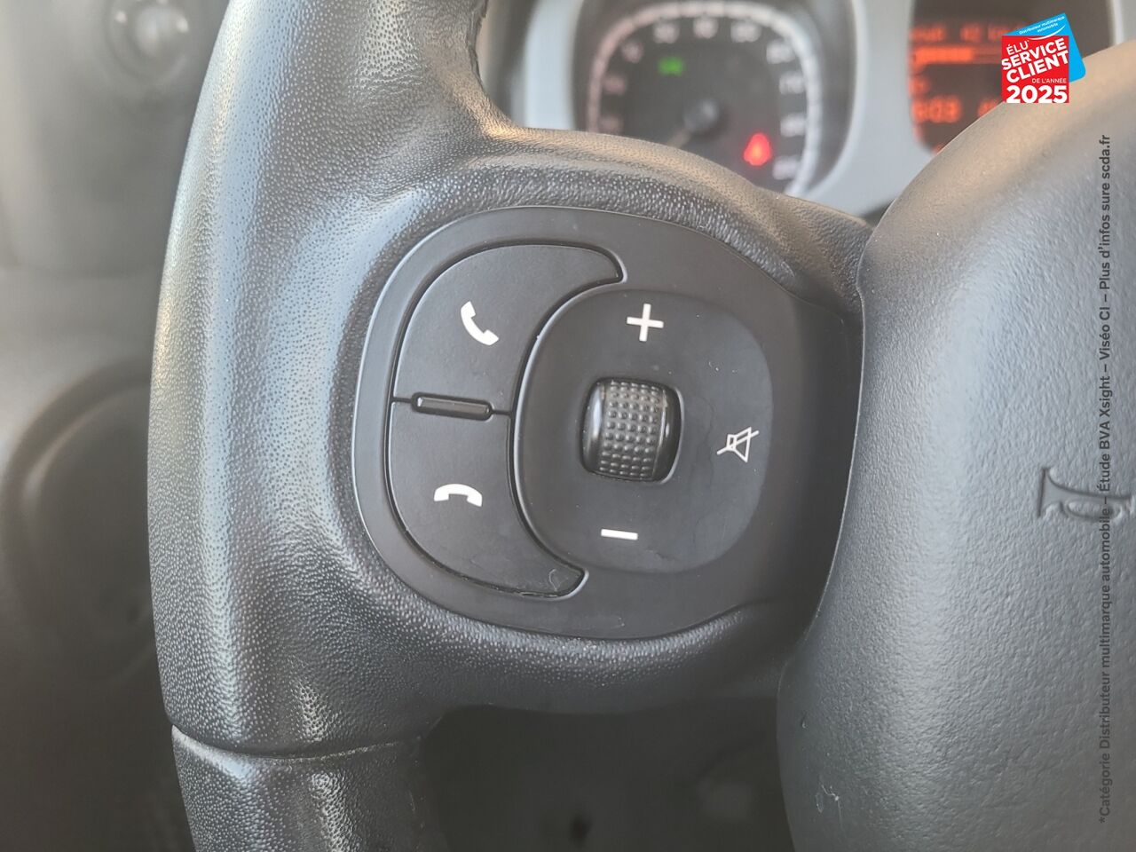 Véhicule d'occasion FIAT PANDA 1.0 70CH BSG SS CITY CROSS PLUS chez Le Veodrome