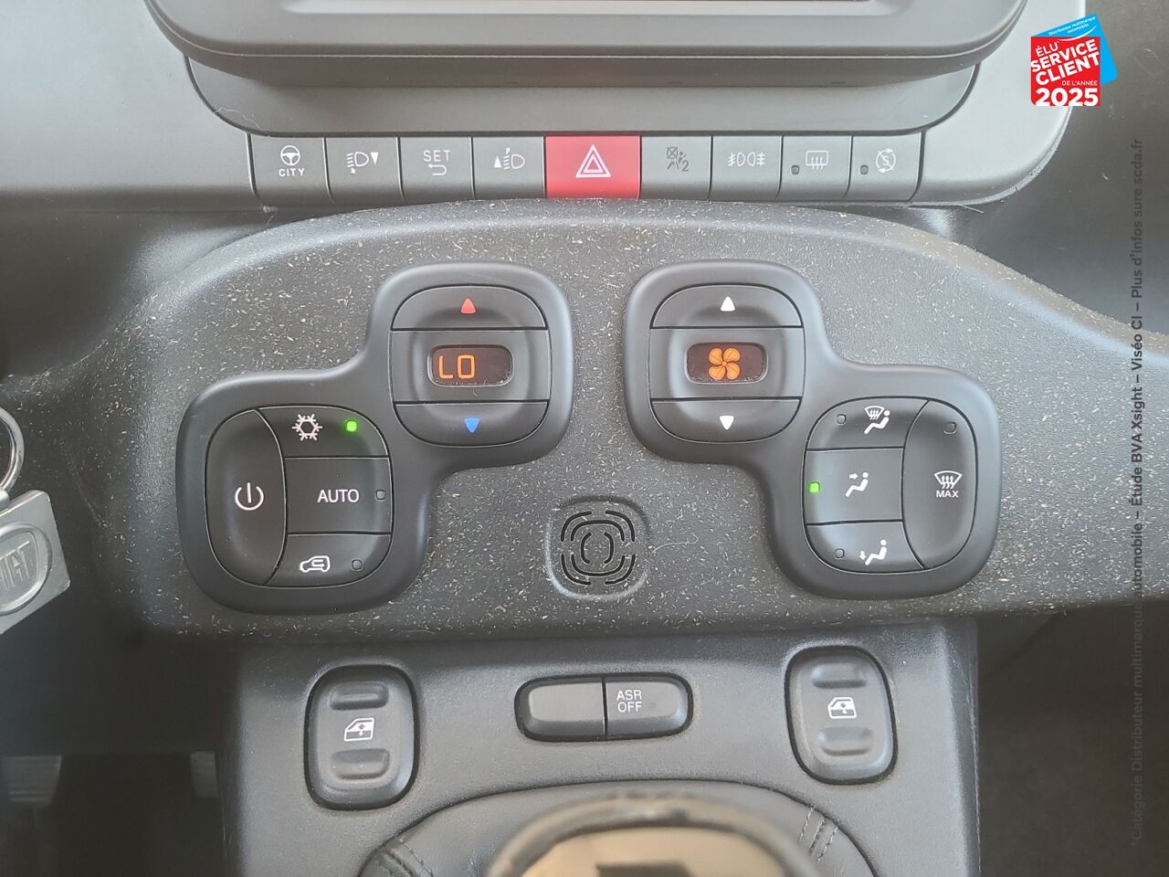 Véhicule d'occasion FIAT PANDA 1.0 70CH BSG SS CITY CROSS PLUS chez Le Veodrome