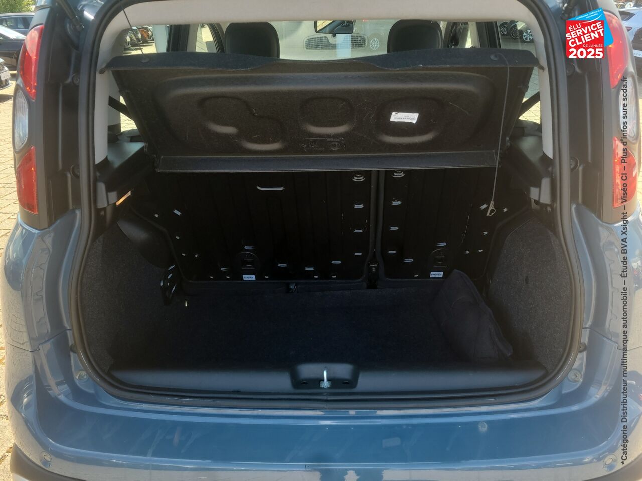 Véhicule d'occasion FIAT PANDA 1.0 70CH BSG SS CITY CROSS PLUS chez Le Veodrome