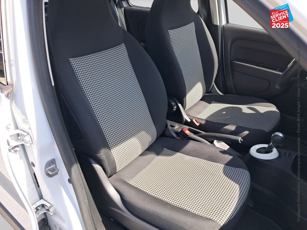 Véhicule d'occasion RENAULT TWINGO E-TECH ELECTRIC LIFE R80 ACHAT INTEGRAL - 21MY chez Peugeot Hirson