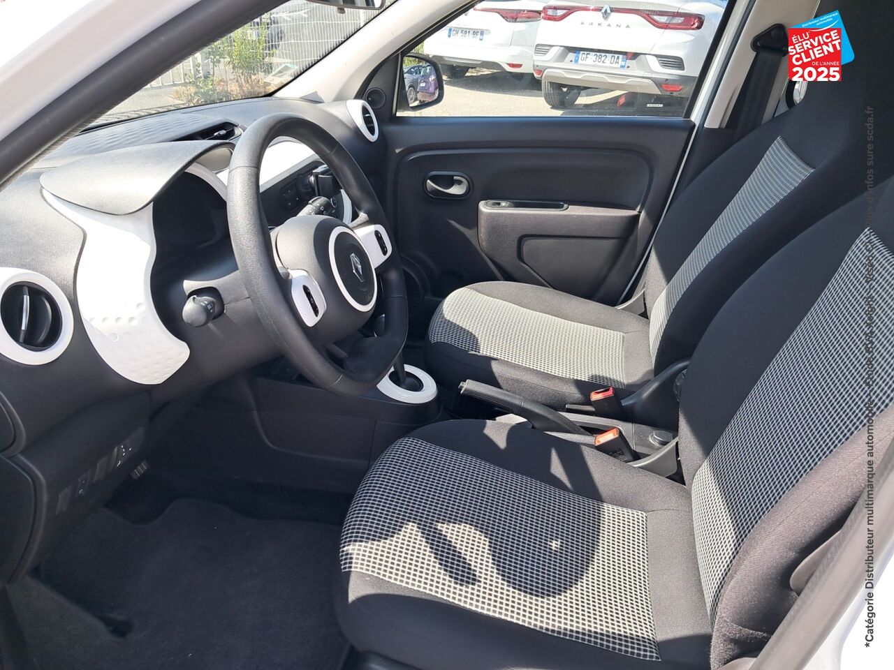 Véhicule d'occasion RENAULT TWINGO E-TECH ELECTRIC LIFE R80 ACHAT INTEGRAL - 21MY chez Peugeot Hirson