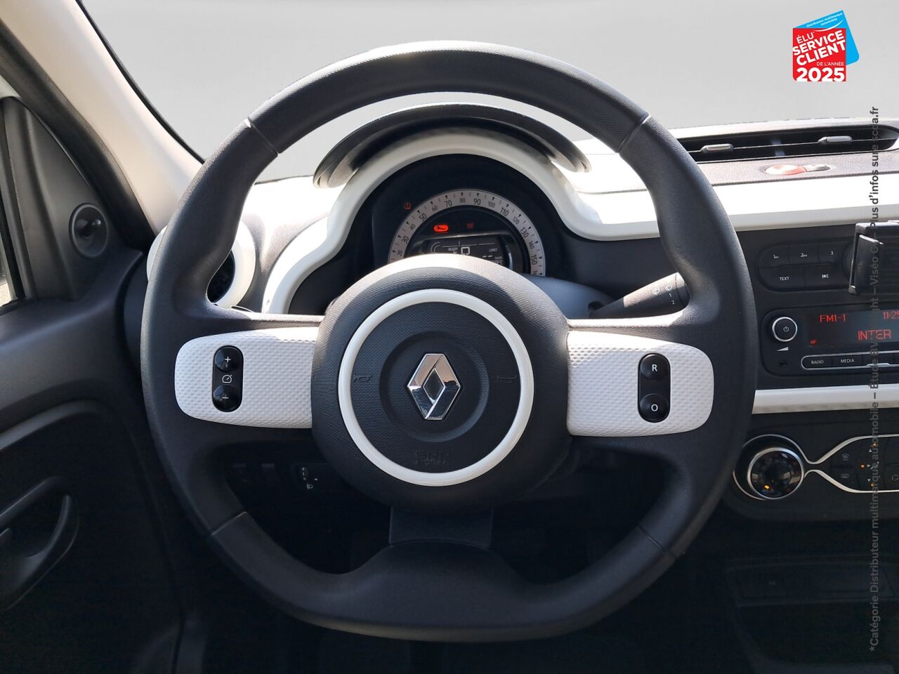 Véhicule d'occasion RENAULT TWINGO E-TECH ELECTRIC LIFE R80 ACHAT INTEGRAL - 21MY chez Peugeot Hirson