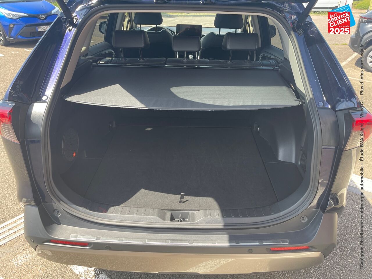 Véhicule d'occasion TOYOTA RAV4 2.5 HYBRIDE 218CH LOUNGE 2WD MY23 chez Toyota Verdun