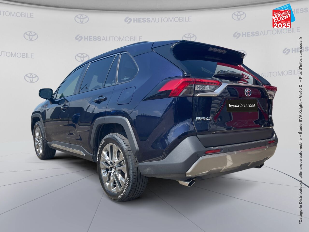 Véhicule d'occasion TOYOTA RAV4 2.5 HYBRIDE 218CH LOUNGE 2WD MY23 chez Toyota Verdun